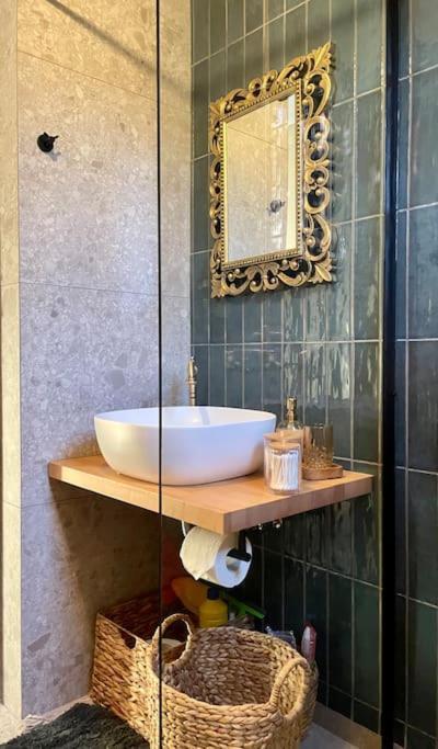 Almond Home Livadia  ภายนอก รูปภาพ